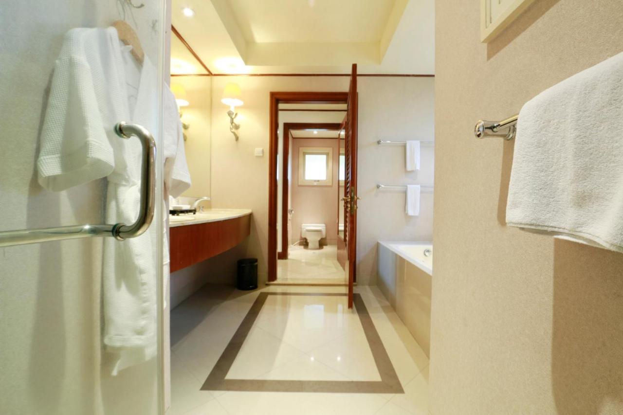 อาร์ โฮเต็ล รันจามายา Hotel โบกอร์ ภายนอก รูปภาพ